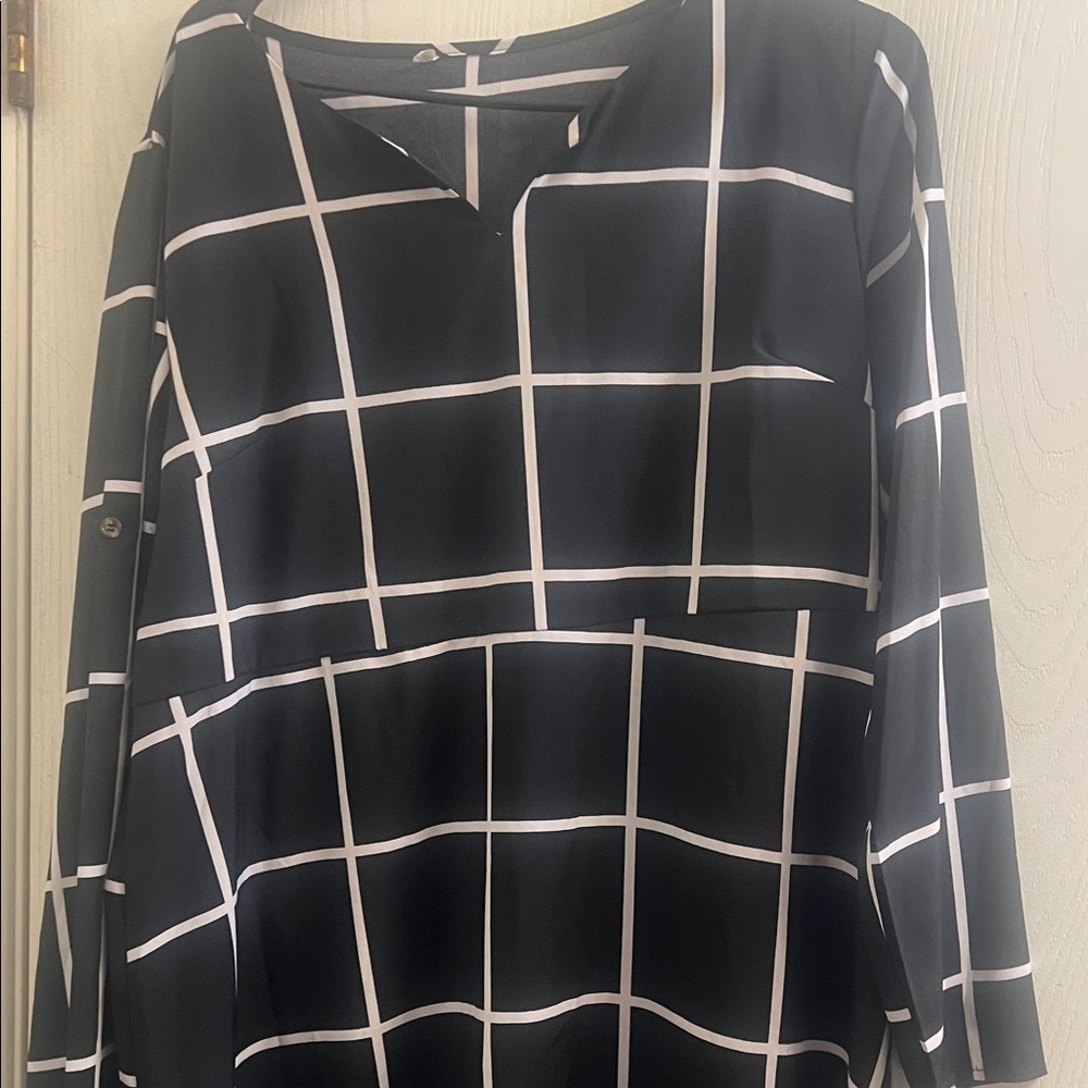 Black and White Grid Pattern Women's Top